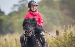 Klassenfahrt Ponyreiten